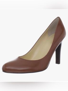 Lauren Ralph Lauren Classic Brown Leather Pumps